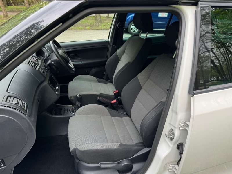 2014 SKODA FABIA 2014 SKODA FABIA