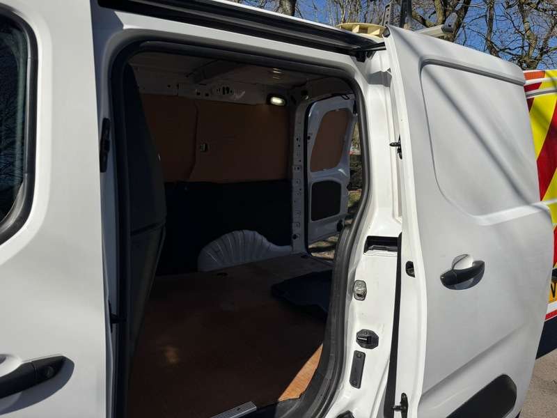 2022 TOYOTA PROACE 2022 TOYOTA PROACE