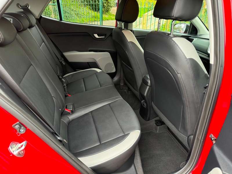 2020 KIA STONIC 2020 KIA STONIC