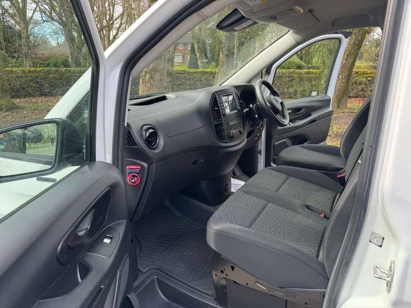 2023 MERCEDES V CLASS 2023 MERCEDES V CLASS