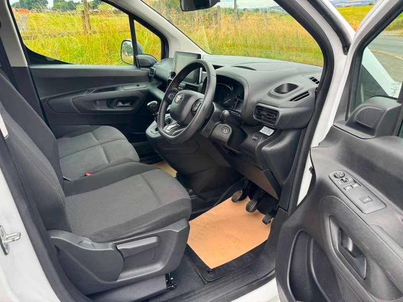 2022 TOYOTA PROACE 2022 TOYOTA PROACE