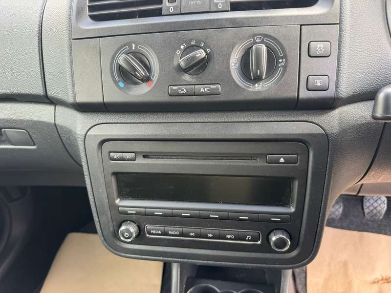 2014 SKODA FABIA 2014 SKODA FABIA