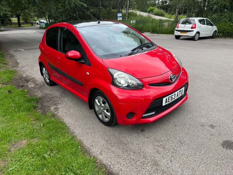 A 2014 TOYOTA AYGO VVT-I MOVE WITH STYLE MM A 2014 TOYOTA AYGO VVT-I MOVE WITH STYLE MM