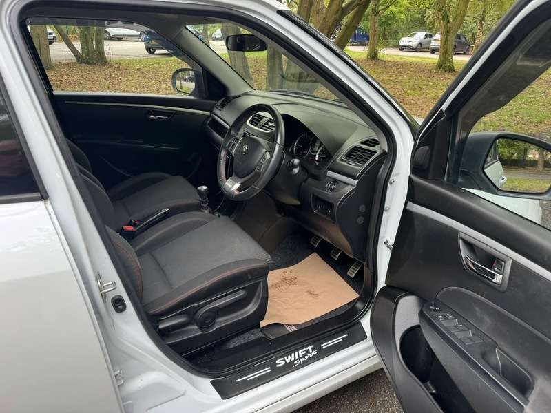 2015 SUZUKI SWIFT 2015 SUZUKI SWIFT