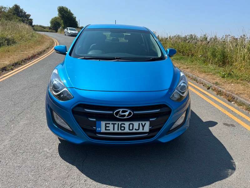 A 2016 HYUNDAI I30 SE NAV BLUE DRIVE A 2016 HYUNDAI I30 SE NAV BLUE DRIVE