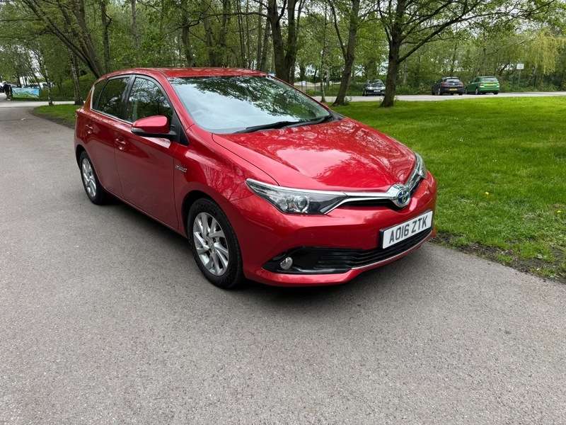 A 2016 TOYOTA AURIS VVT-I BUSINESS EDITION A 2016 TOYOTA AURIS VVT-I BUSINESS EDITION