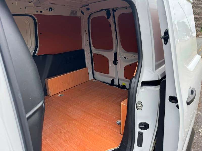 2022 TOYOTA PROACE 2022 TOYOTA PROACE