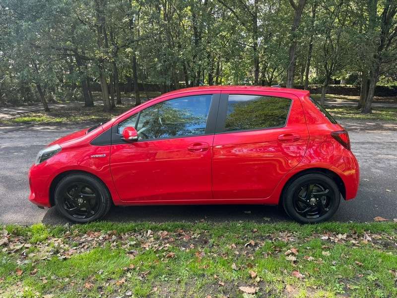 2016 TOYOTA YARIS 2016 TOYOTA YARIS