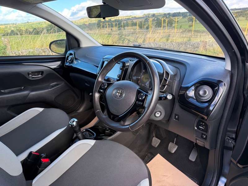 2017 TOYOTA AYGO 2017 TOYOTA AYGO