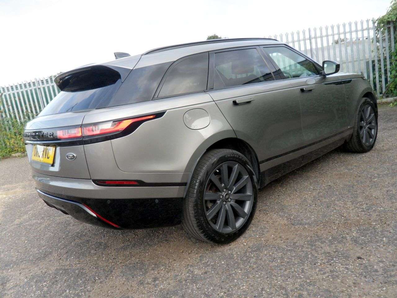 2019 LAND ROVER RANGE ROVER VELAR 2019 LAND ROVER RANGE ROVER VELAR