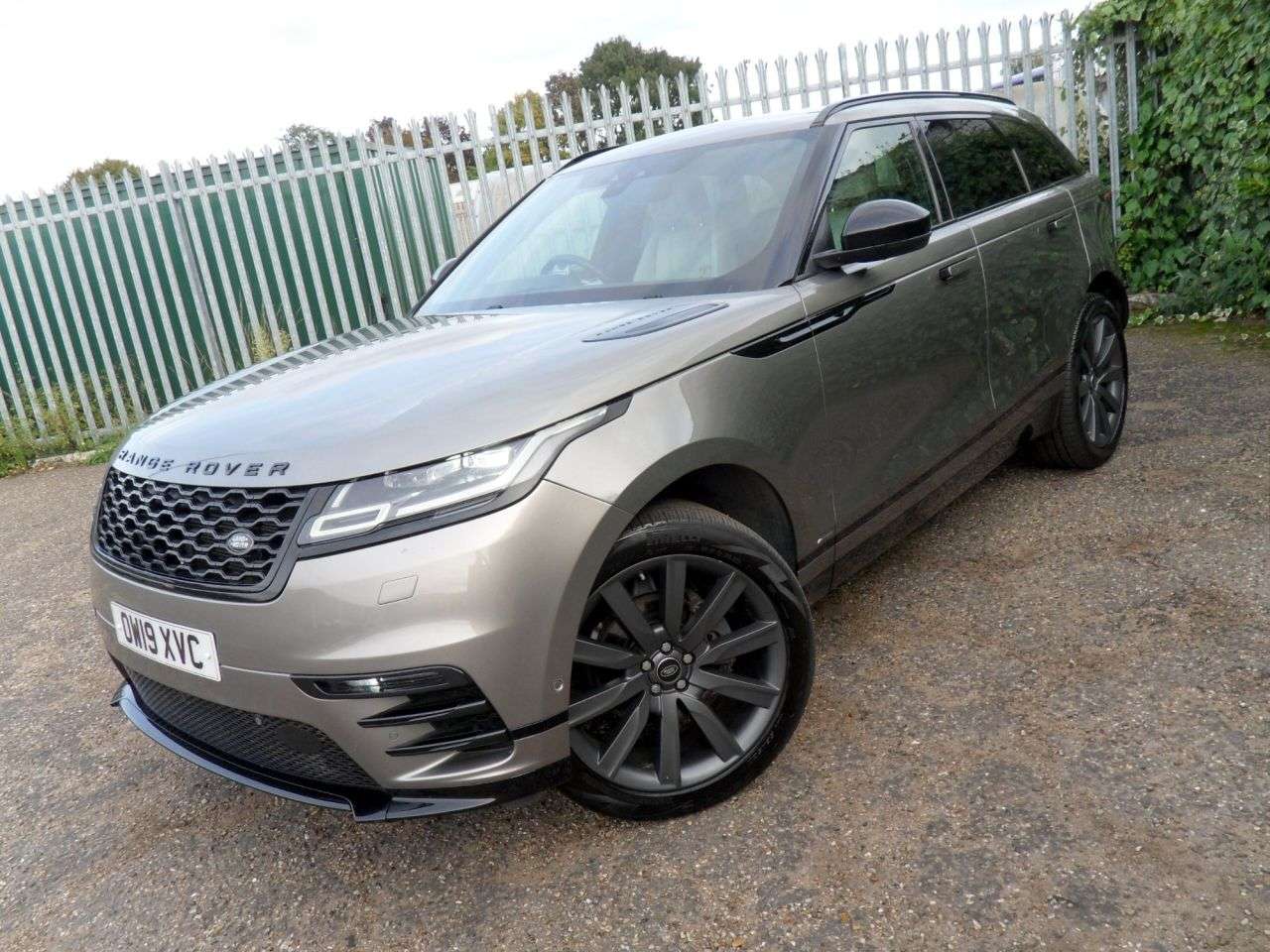 2019 LAND ROVER RANGE ROVER VELAR 2019 LAND ROVER RANGE ROVER VELAR