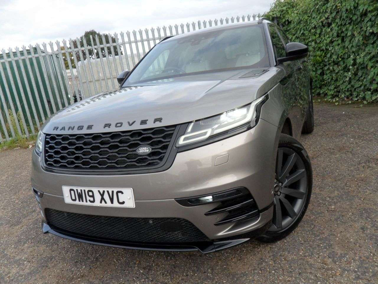 2019 LAND ROVER RANGE ROVER VELAR 2019 LAND ROVER RANGE ROVER VELAR