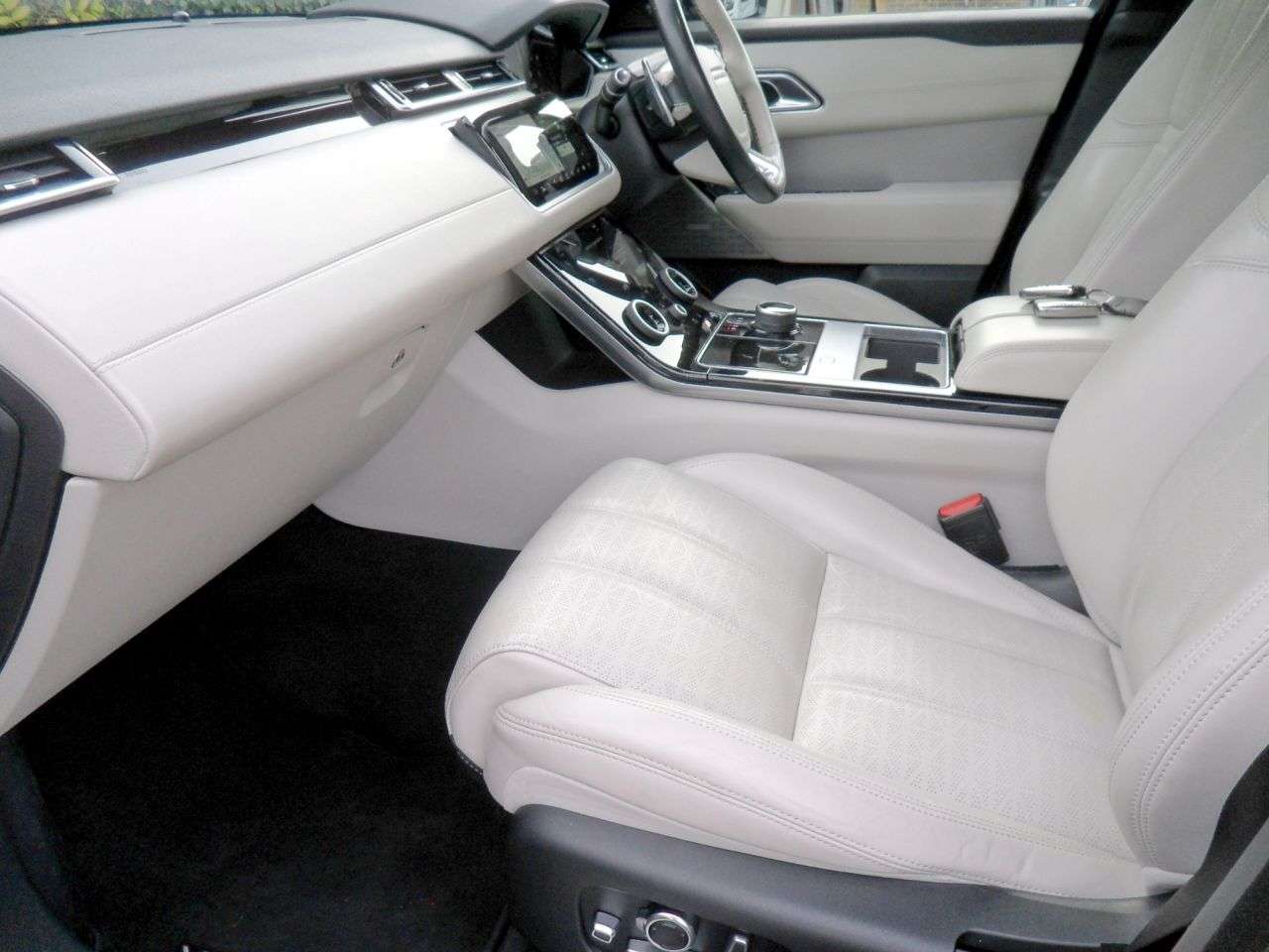 2019 LAND ROVER RANGE ROVER VELAR 2019 LAND ROVER RANGE ROVER VELAR