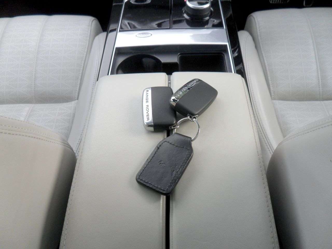 2019 LAND ROVER RANGE ROVER VELAR 2019 LAND ROVER RANGE ROVER VELAR