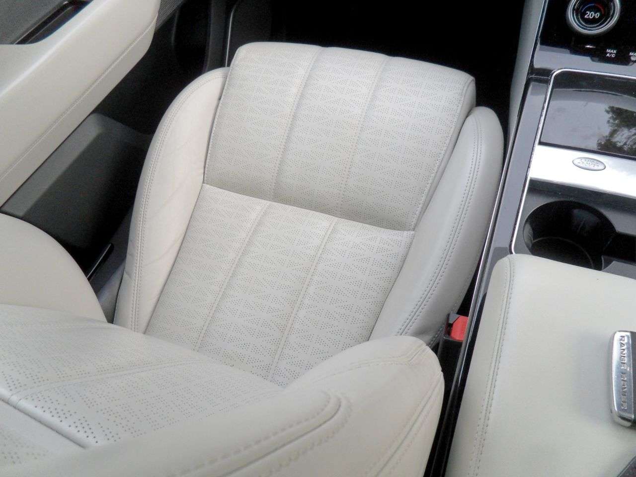 2019 LAND ROVER RANGE ROVER VELAR 2019 LAND ROVER RANGE ROVER VELAR