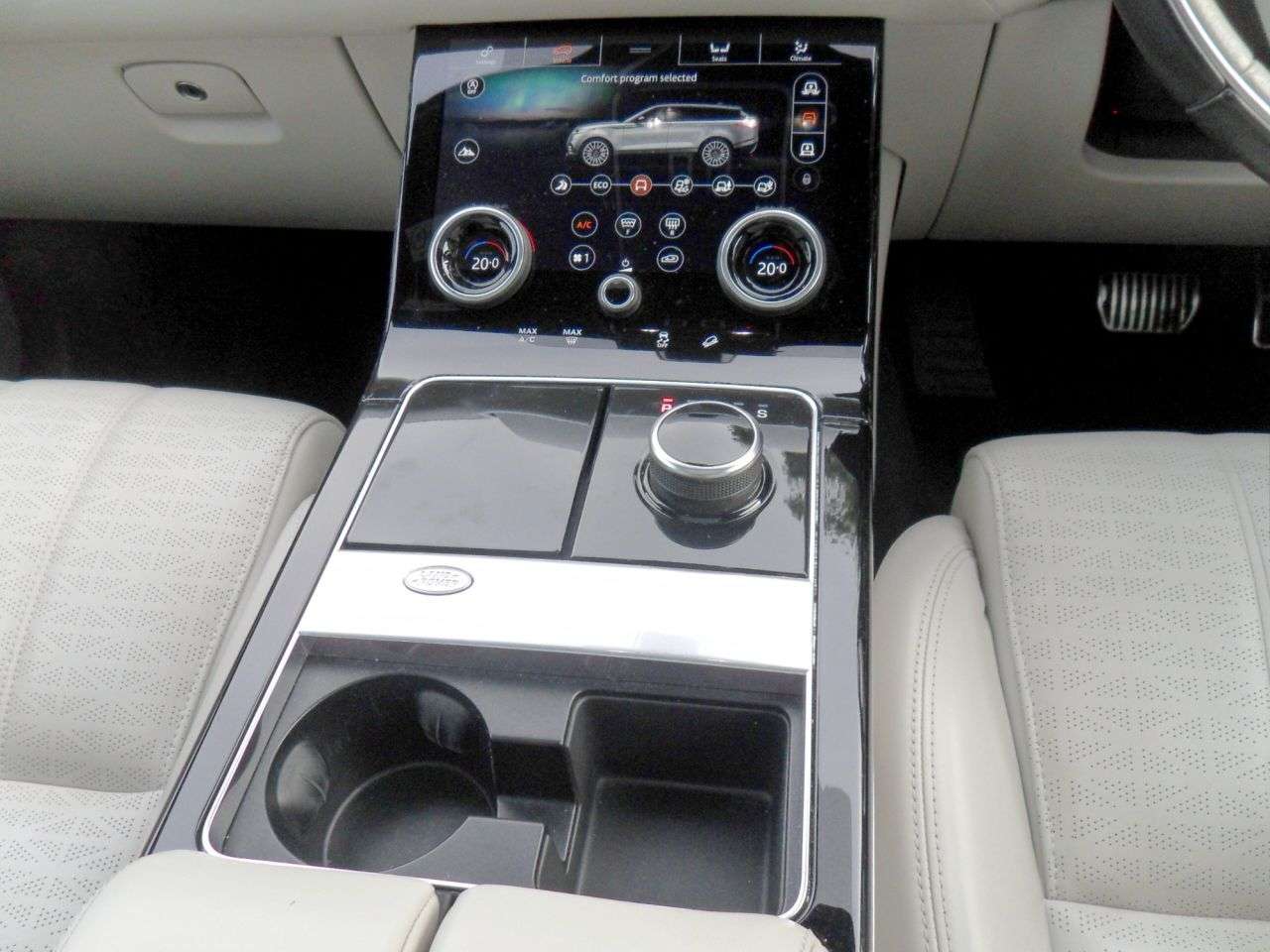 2019 LAND ROVER RANGE ROVER VELAR 2019 LAND ROVER RANGE ROVER VELAR