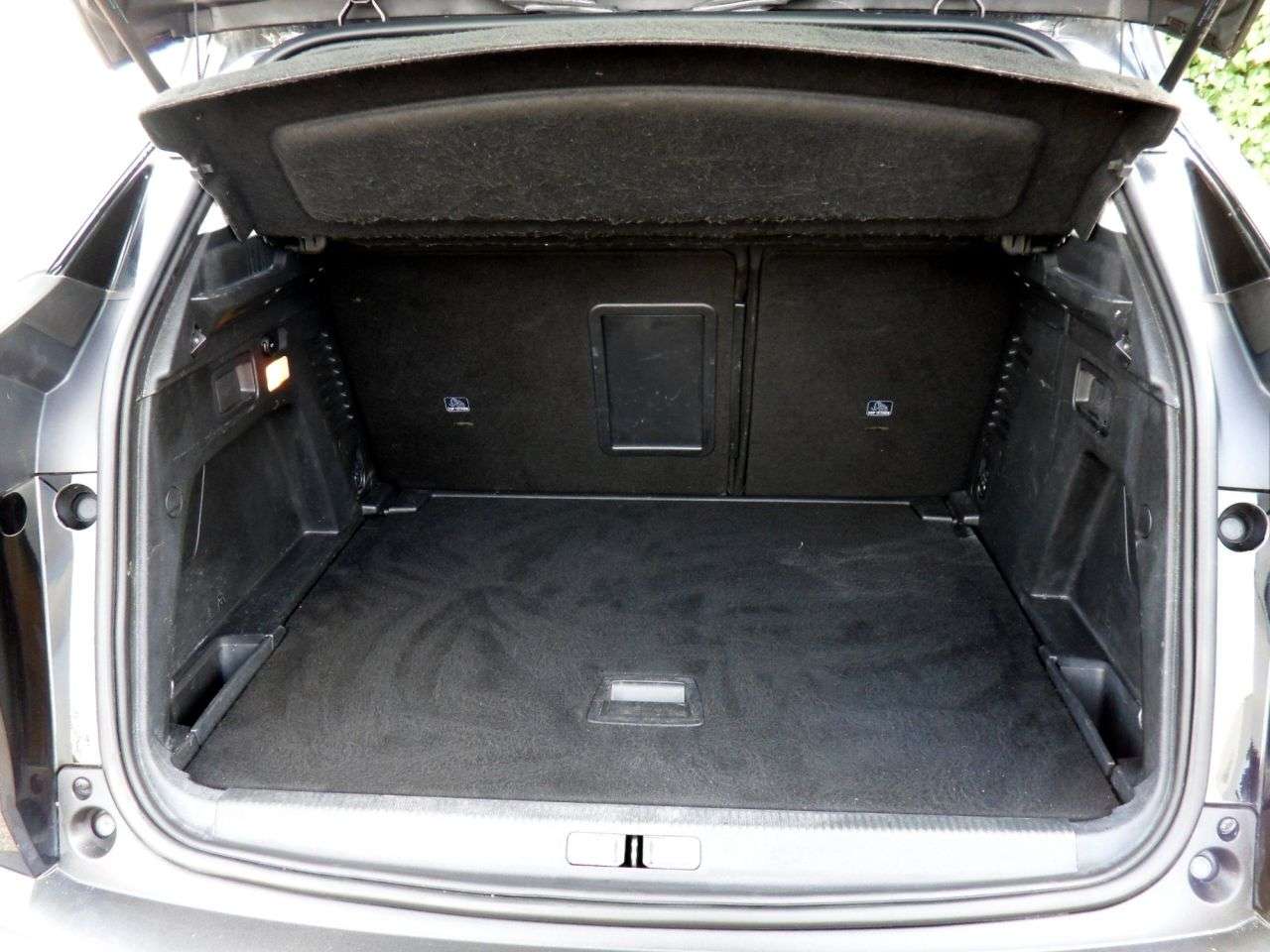 2019 PEUGEOT 3008 2019 PEUGEOT 3008