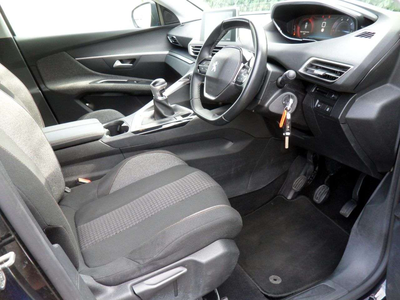 2019 PEUGEOT 3008 2019 PEUGEOT 3008