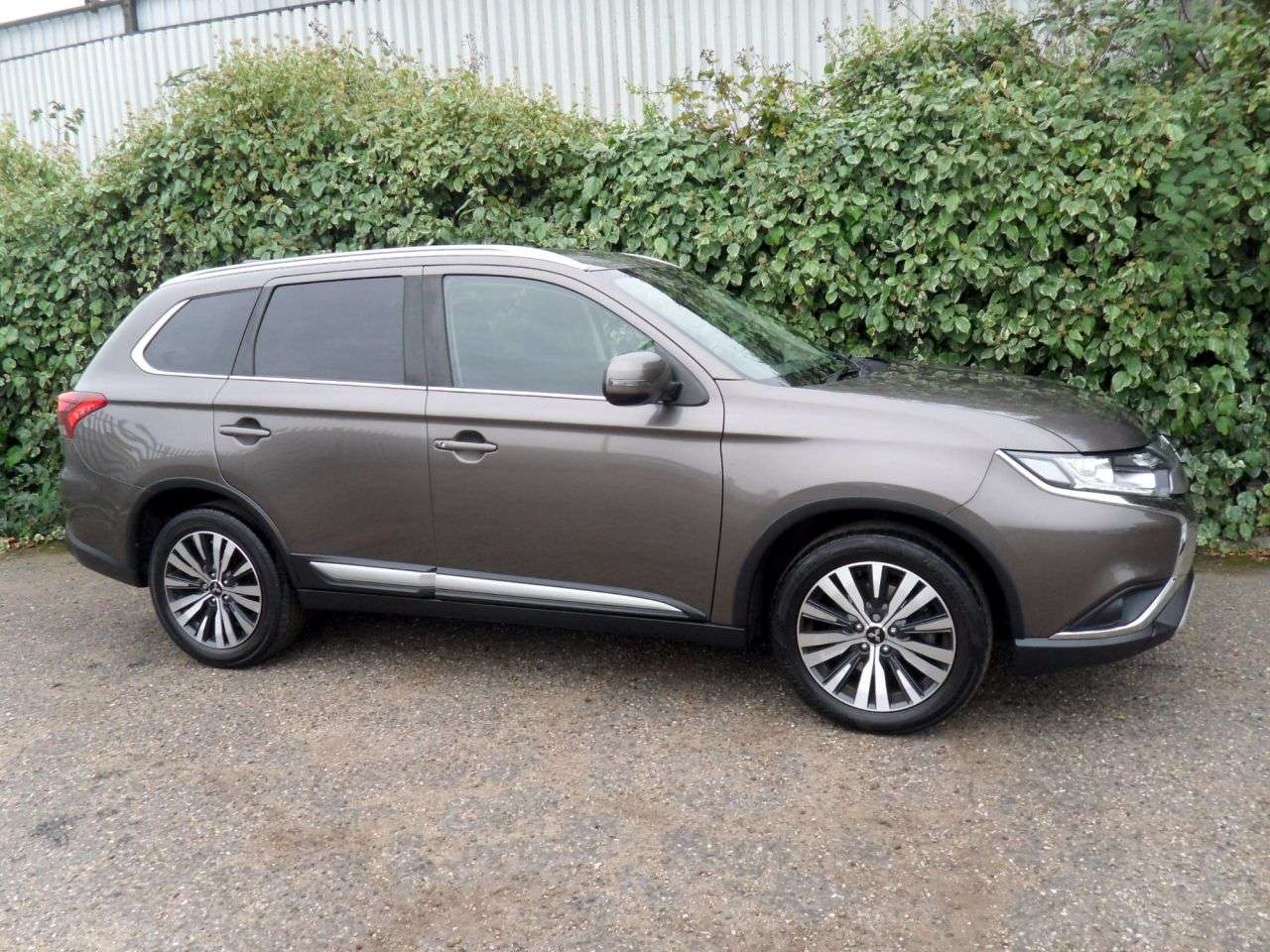 2021 MITSUBISHI OUTLANDER 2021 MITSUBISHI OUTLANDER