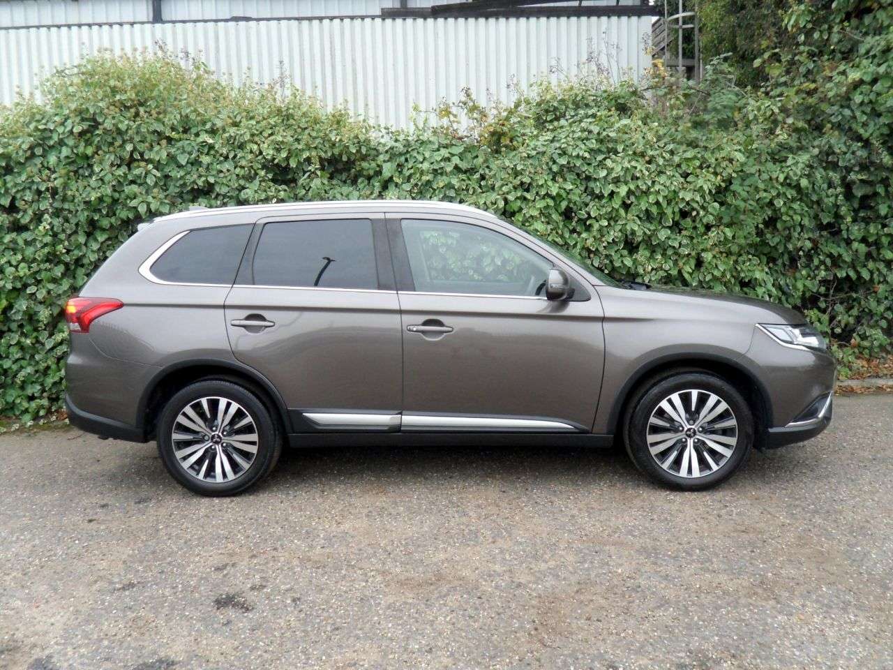 2021 MITSUBISHI OUTLANDER 2021 MITSUBISHI OUTLANDER