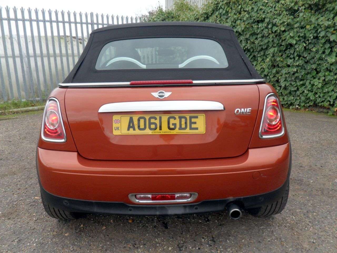2011 MINI CONVERTIBLE 2011 MINI CONVERTIBLE