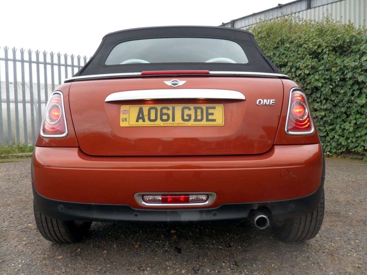 2011 MINI CONVERTIBLE 2011 MINI CONVERTIBLE
