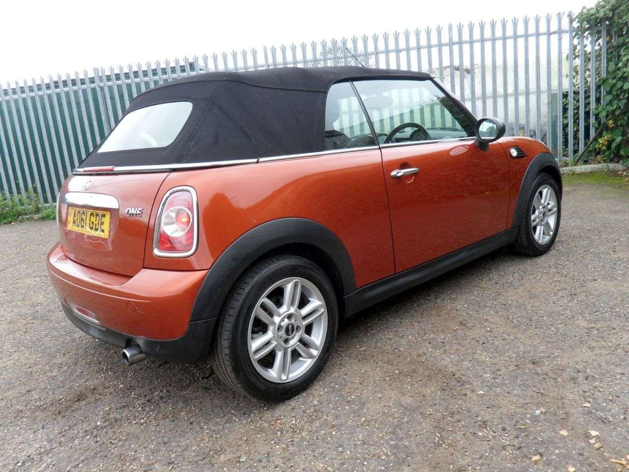 2011 MINI CONVERTIBLE 2011 MINI CONVERTIBLE