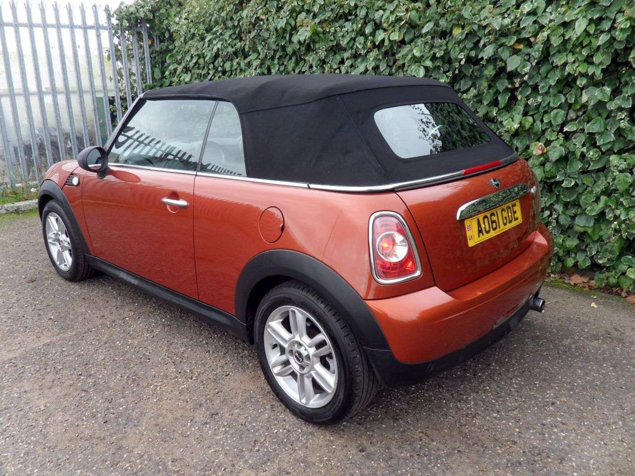 2011 MINI CONVERTIBLE 2011 MINI CONVERTIBLE
