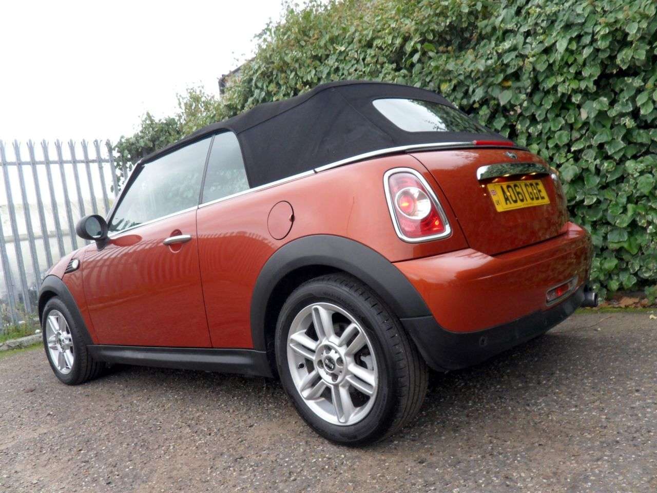 2011 MINI CONVERTIBLE 2011 MINI CONVERTIBLE