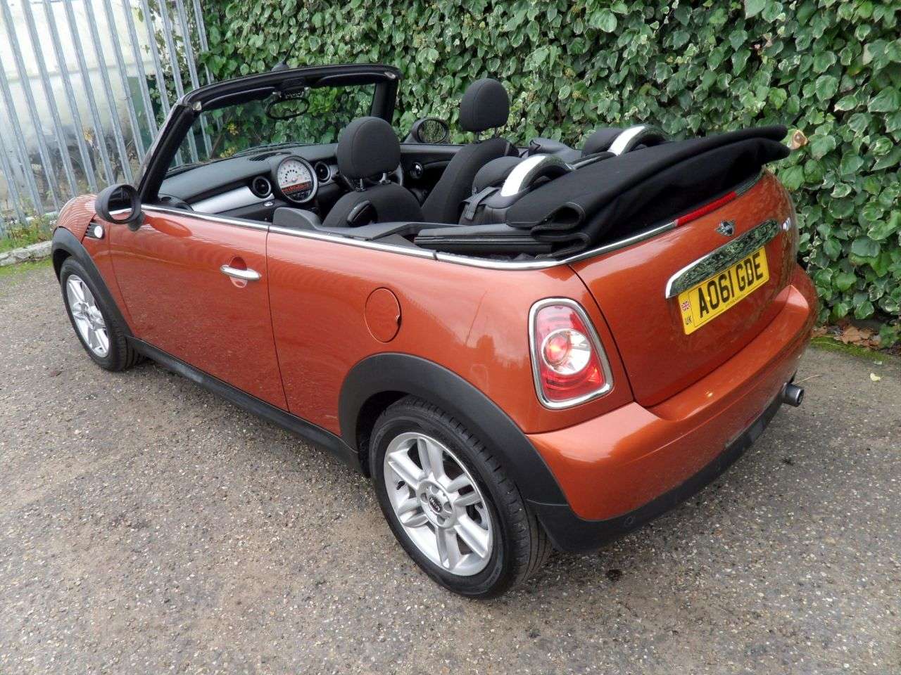 2011 MINI CONVERTIBLE 2011 MINI CONVERTIBLE