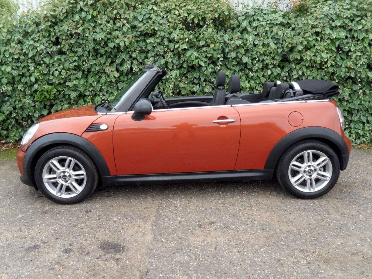 2011 MINI CONVERTIBLE 2011 MINI CONVERTIBLE