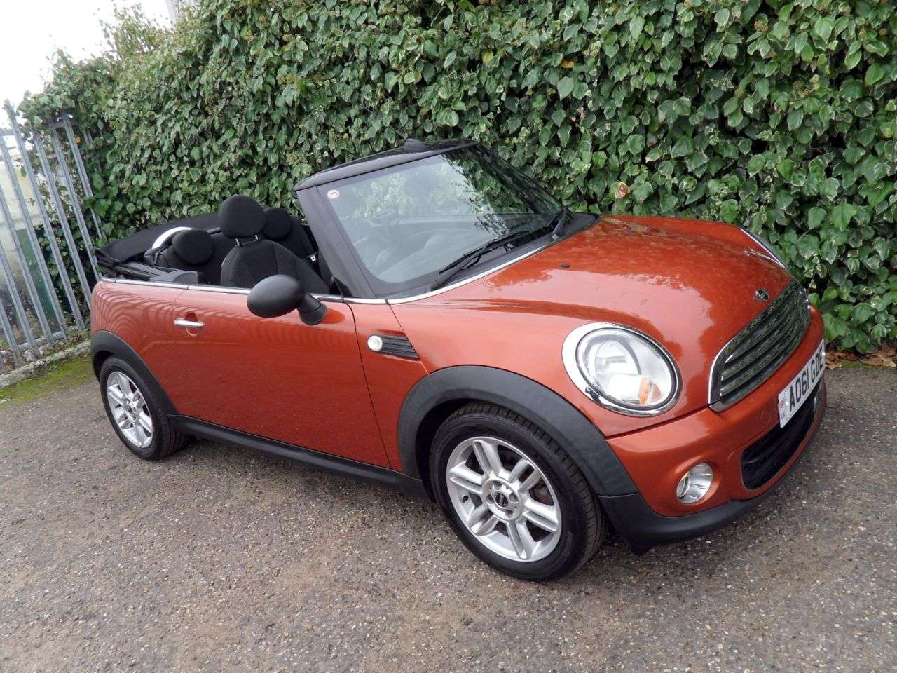 2011 MINI CONVERTIBLE 2011 MINI CONVERTIBLE