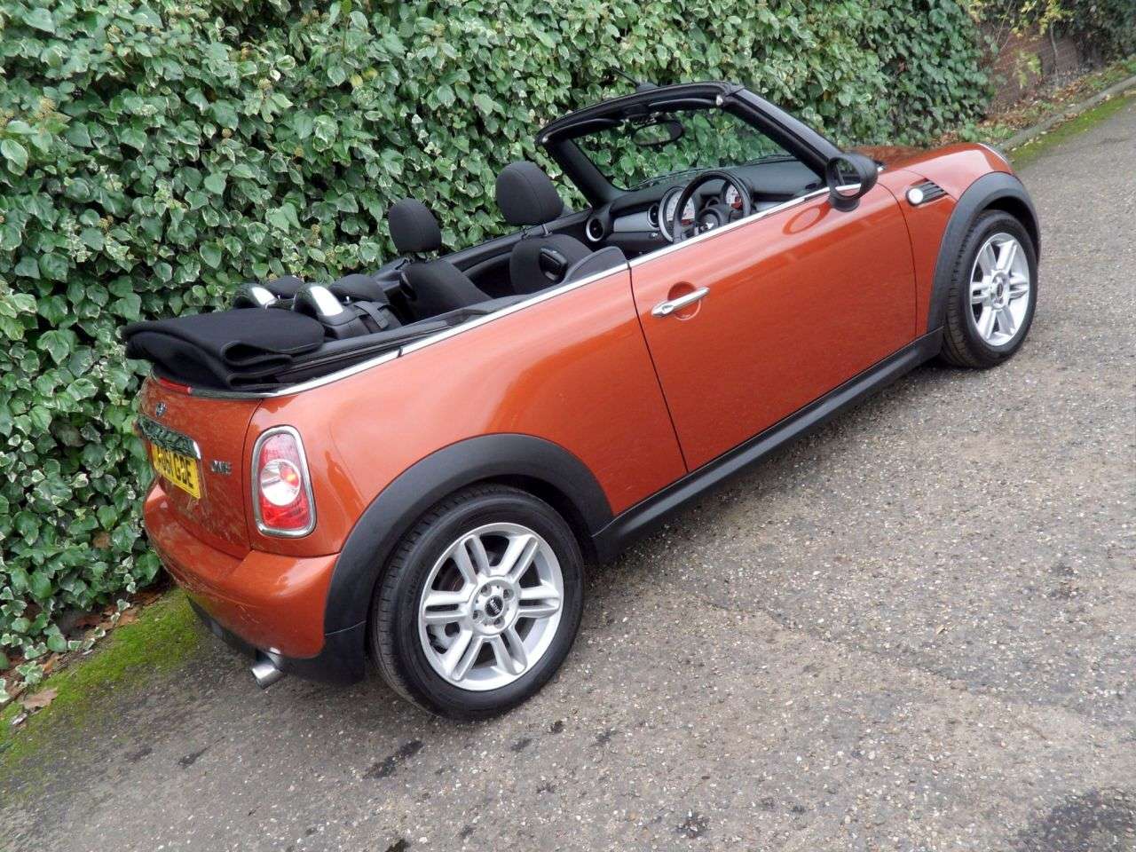 2011 MINI CONVERTIBLE 2011 MINI CONVERTIBLE