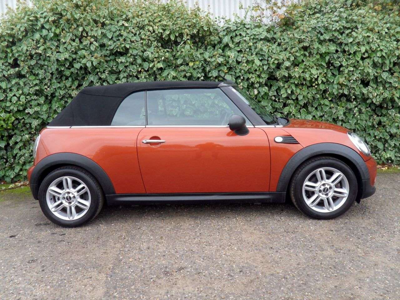 2011 MINI CONVERTIBLE 2011 MINI CONVERTIBLE