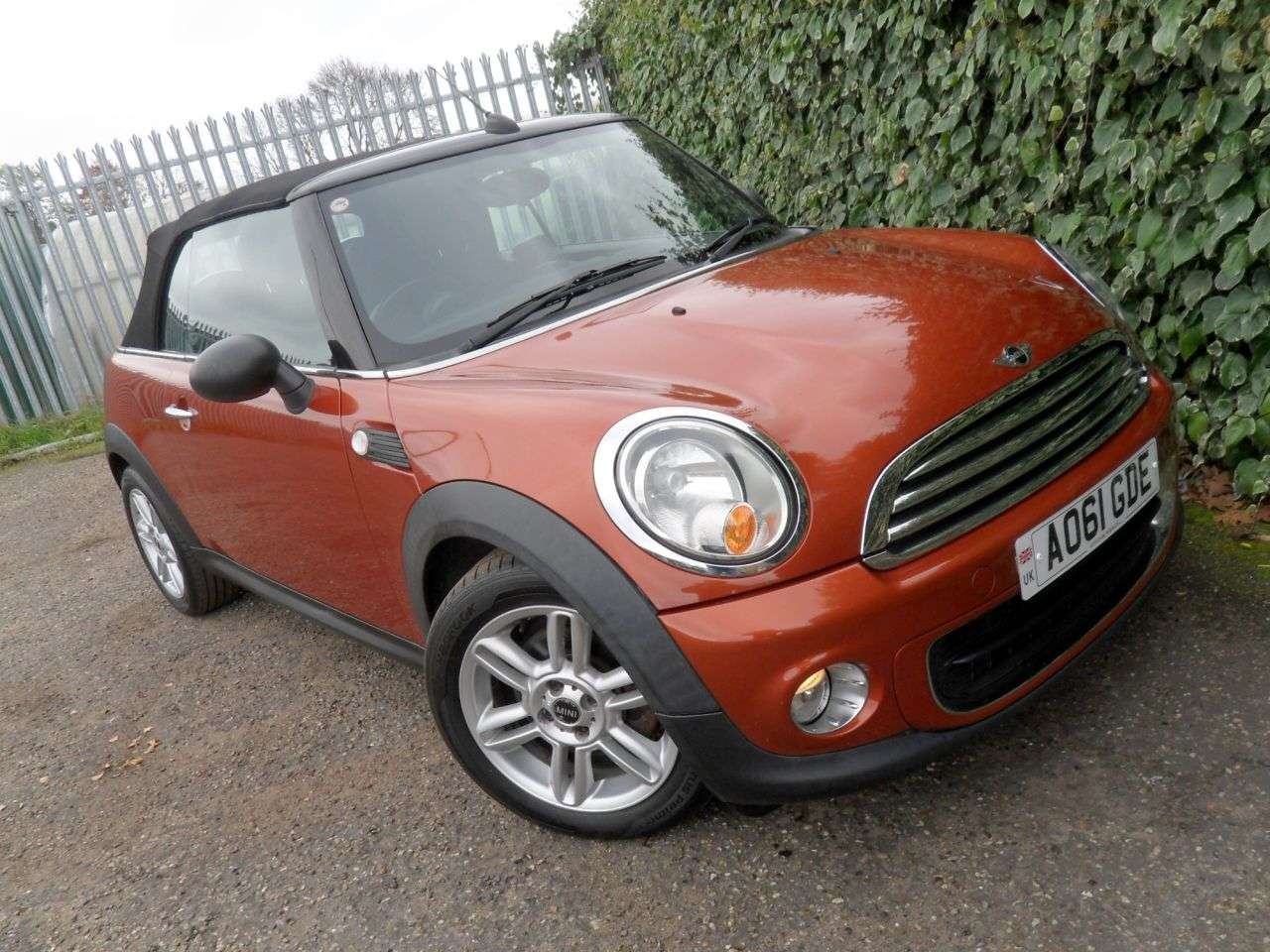 2011 MINI CONVERTIBLE 2011 MINI CONVERTIBLE