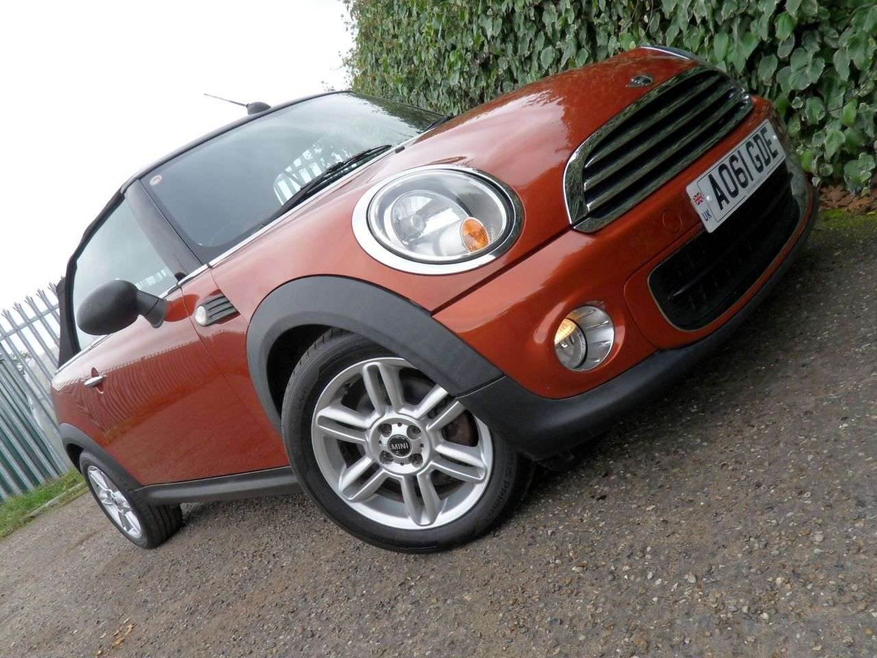 2011 MINI CONVERTIBLE 2011 MINI CONVERTIBLE