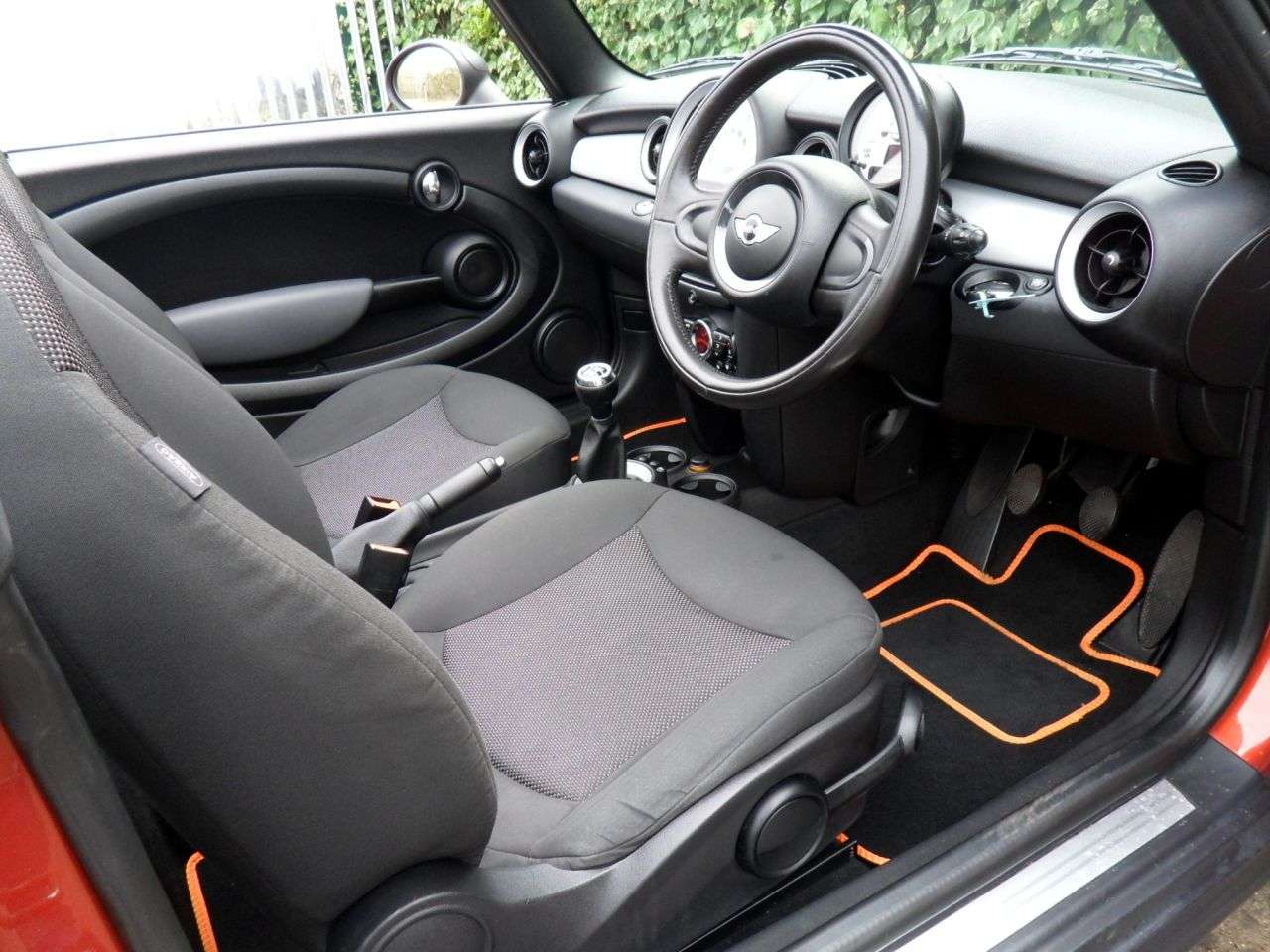 2011 MINI CONVERTIBLE 2011 MINI CONVERTIBLE