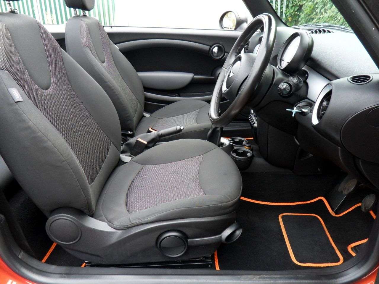 2011 MINI CONVERTIBLE 2011 MINI CONVERTIBLE