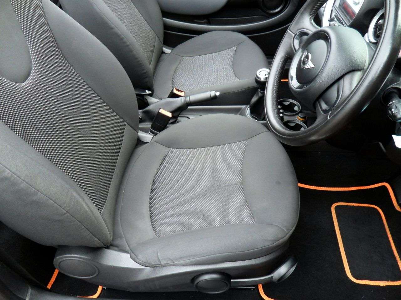 2011 MINI CONVERTIBLE 2011 MINI CONVERTIBLE