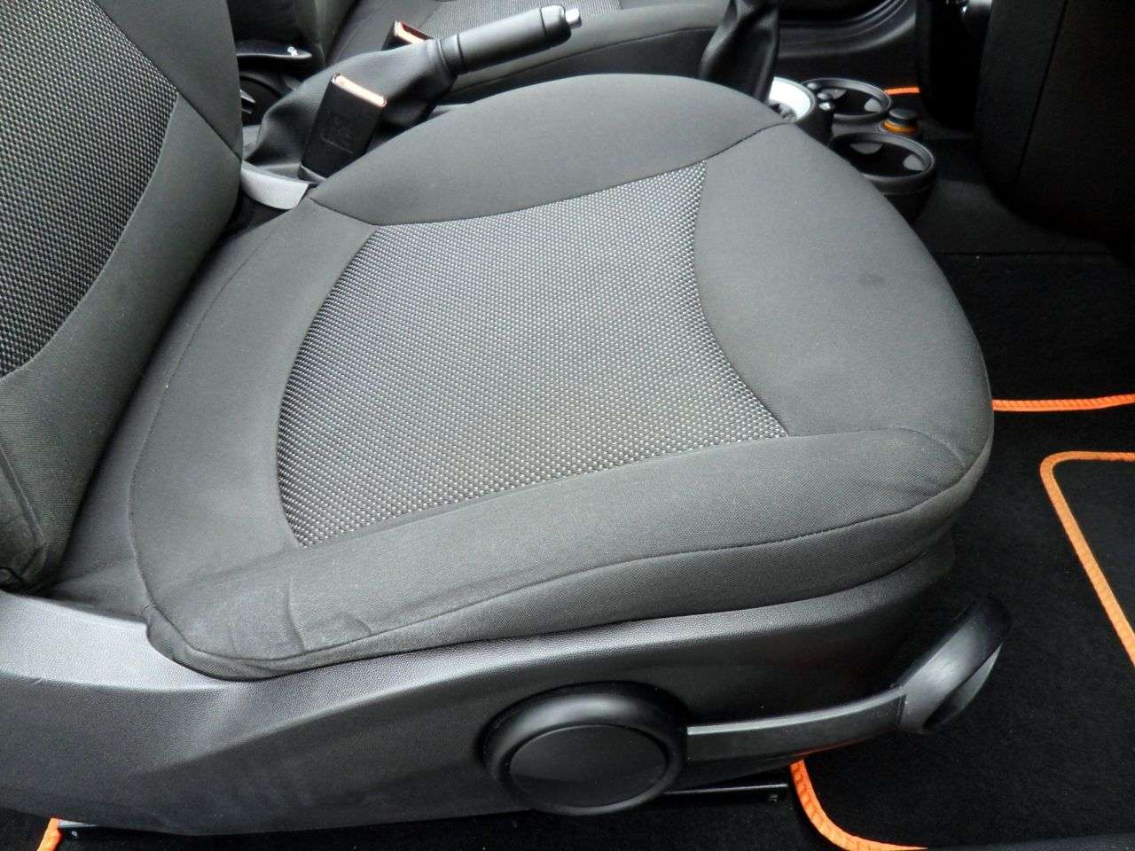 2011 MINI CONVERTIBLE 2011 MINI CONVERTIBLE