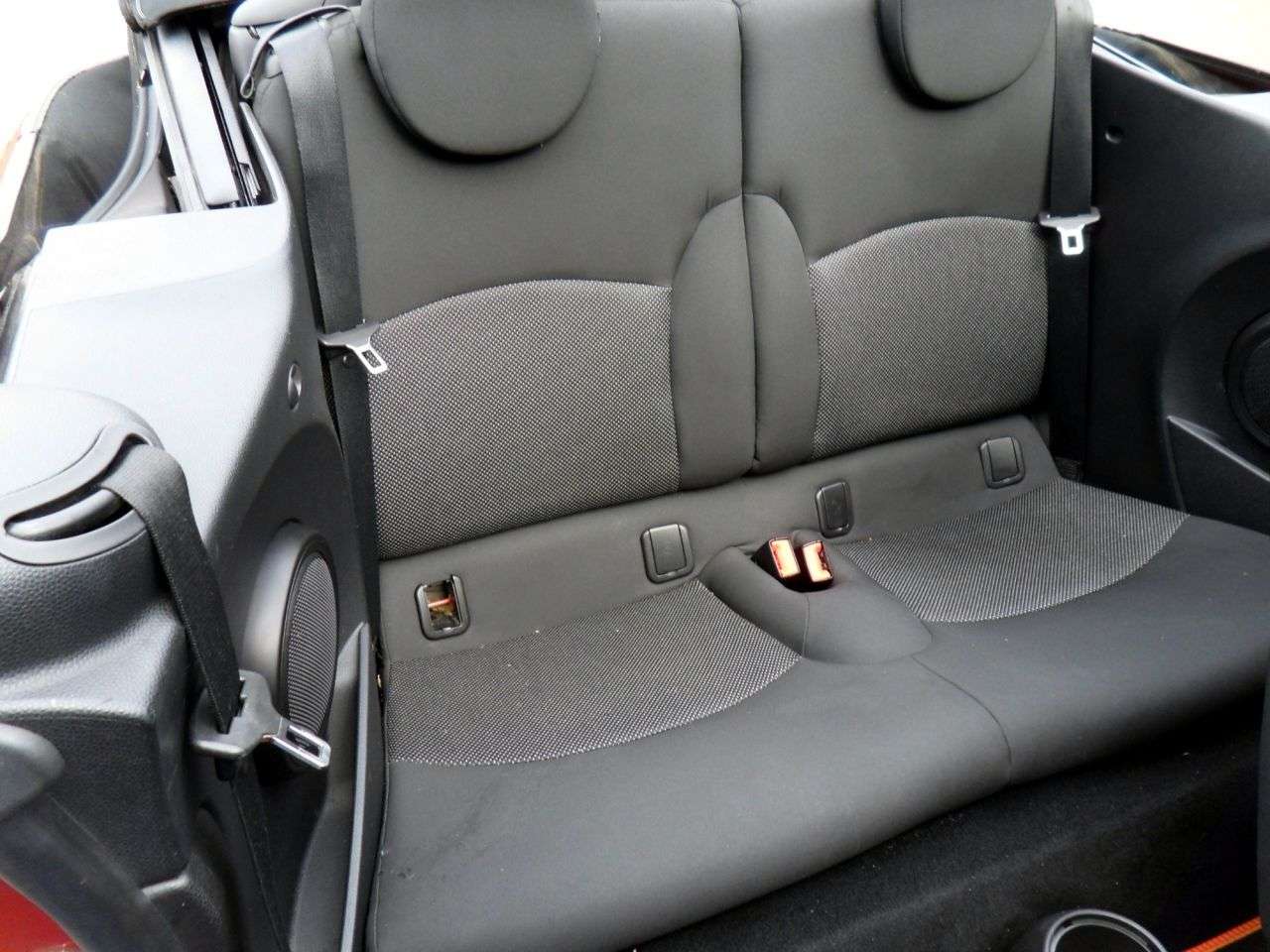 2011 MINI CONVERTIBLE 2011 MINI CONVERTIBLE