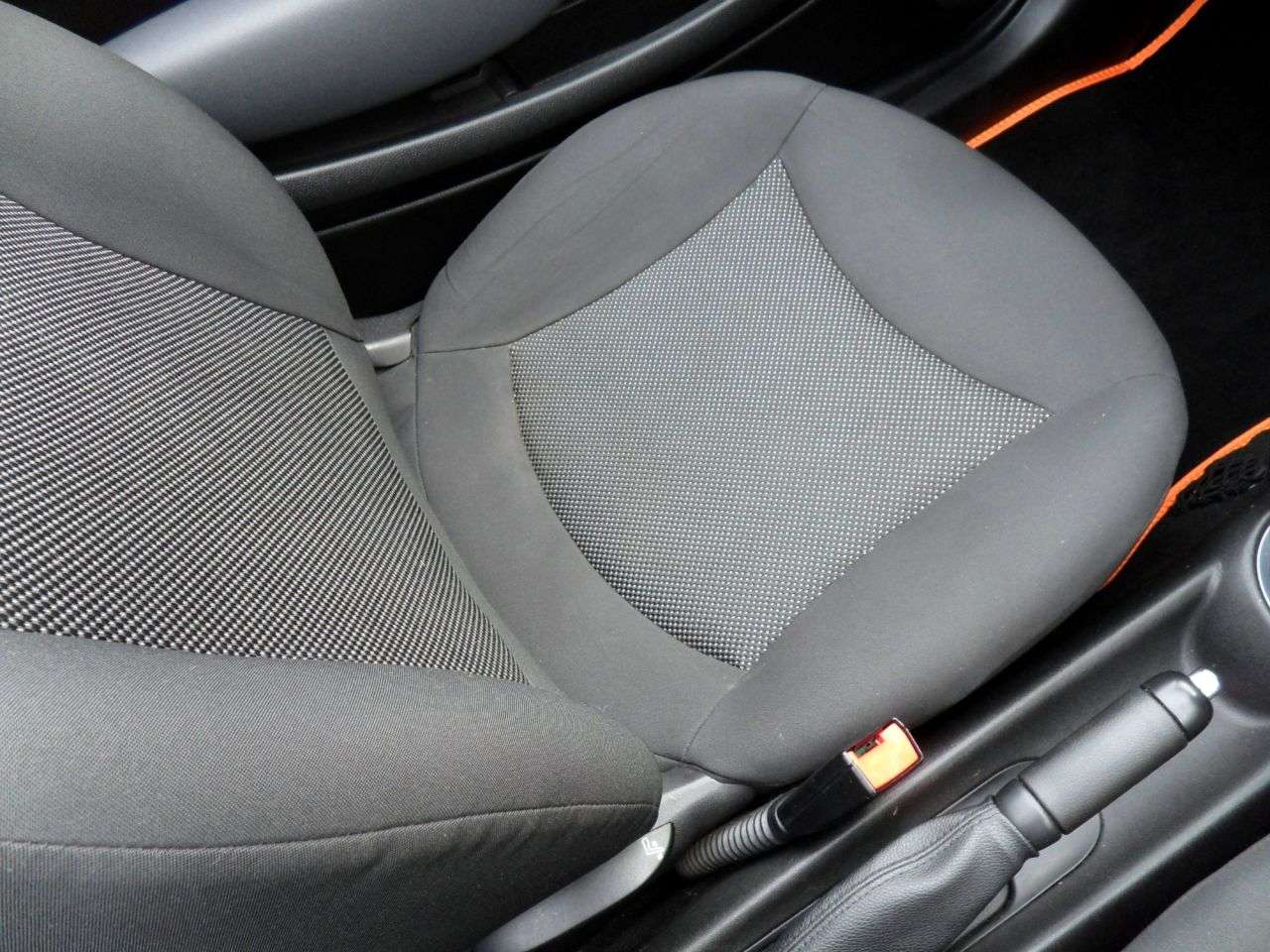 2011 MINI CONVERTIBLE 2011 MINI CONVERTIBLE