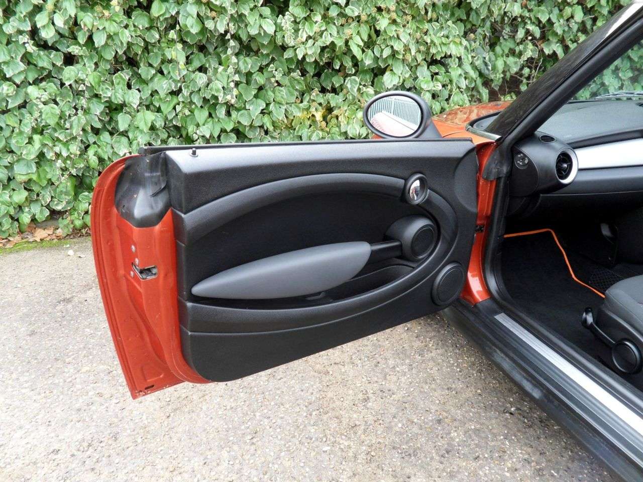 2011 MINI CONVERTIBLE 2011 MINI CONVERTIBLE