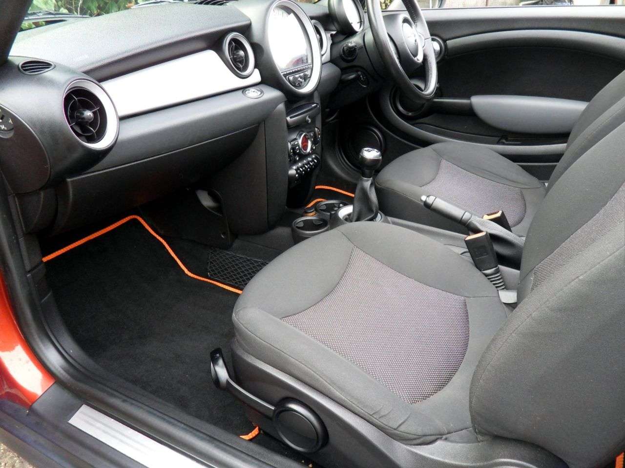 2011 MINI CONVERTIBLE 2011 MINI CONVERTIBLE