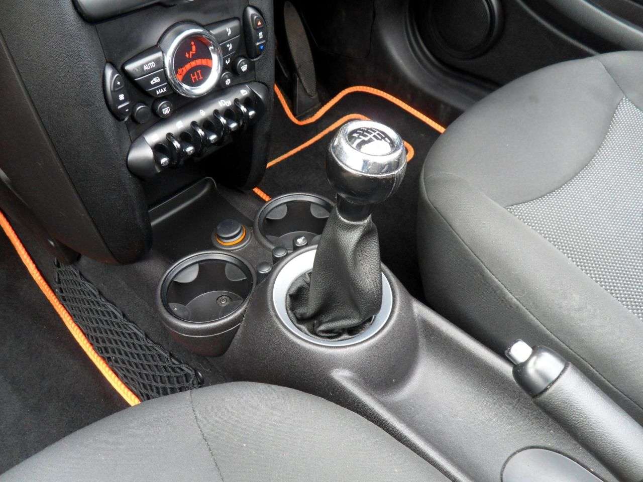 2011 MINI CONVERTIBLE 2011 MINI CONVERTIBLE