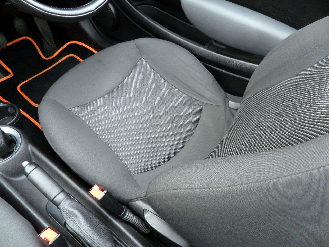 2011 MINI CONVERTIBLE 2011 MINI CONVERTIBLE