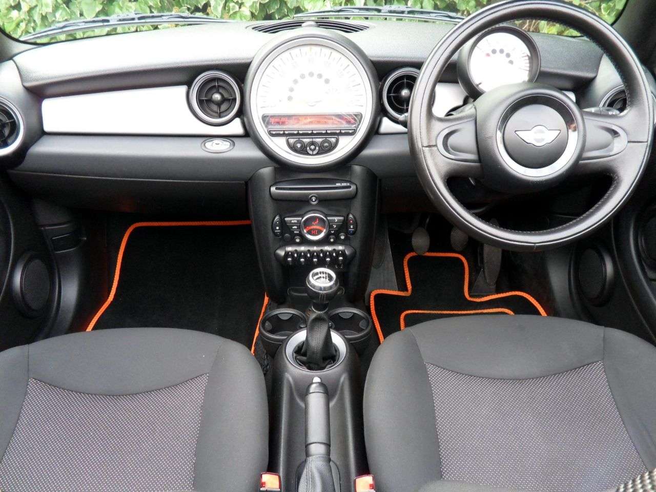 2011 MINI CONVERTIBLE 2011 MINI CONVERTIBLE