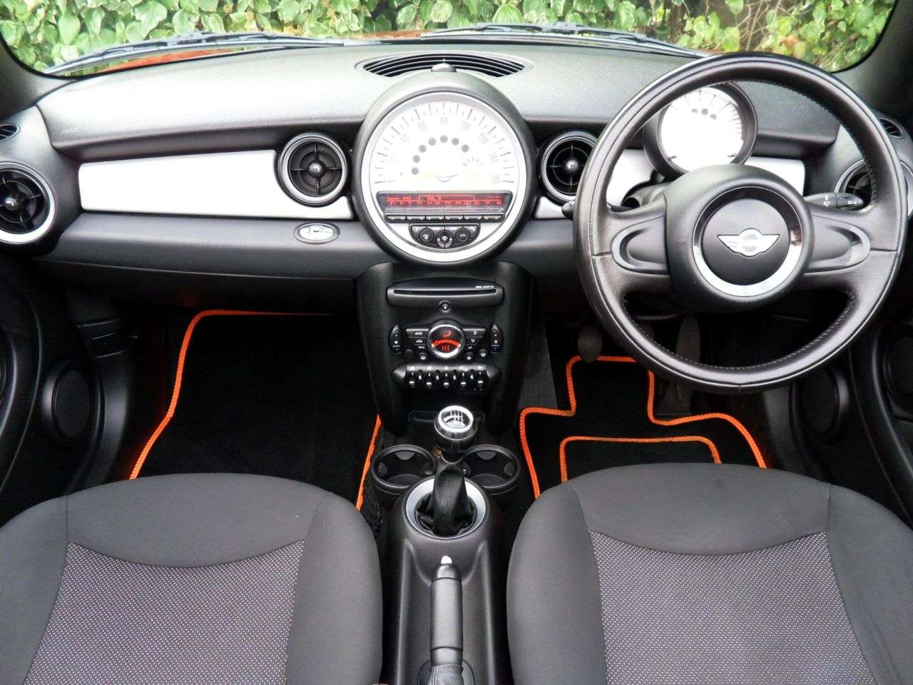 2011 MINI CONVERTIBLE 2011 MINI CONVERTIBLE