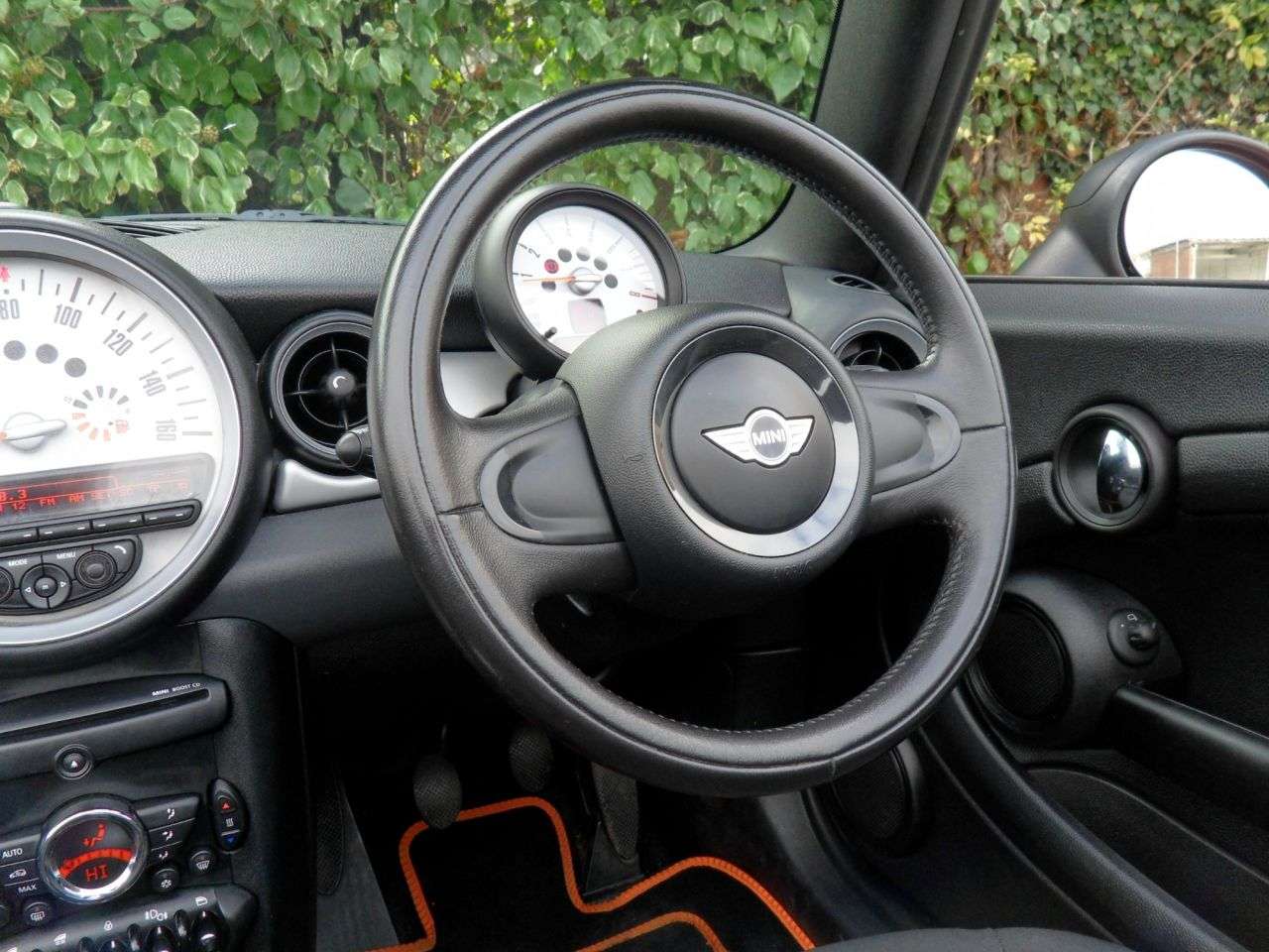 2011 MINI CONVERTIBLE 2011 MINI CONVERTIBLE