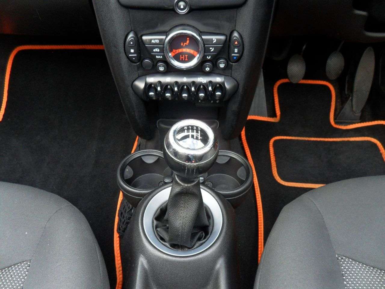 2011 MINI CONVERTIBLE 2011 MINI CONVERTIBLE